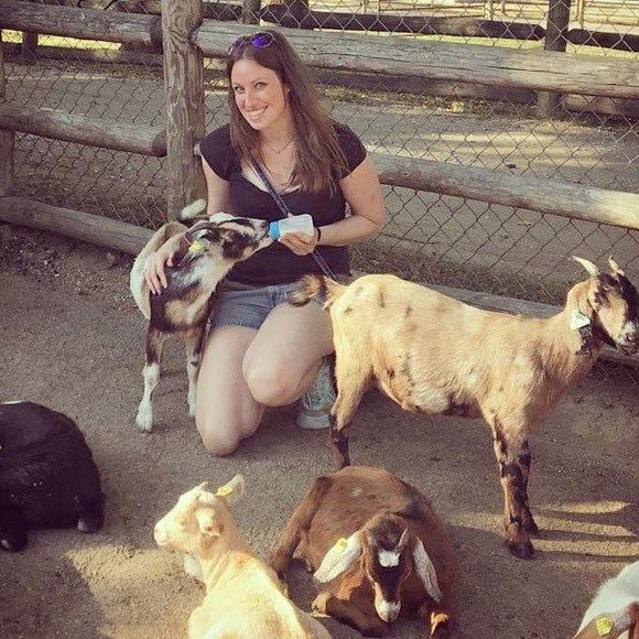 Meet your Posher, Bri - Picture 1 of 1